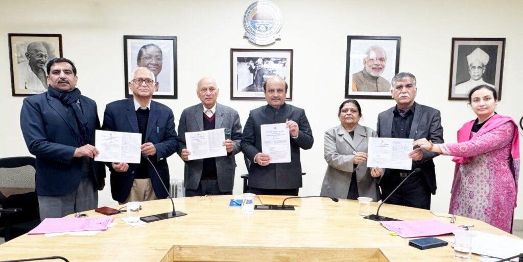 कुवि कुलपति प्रोफेसर सोमनाथ सचदेवा ने किया गोयल पुरस्कार 2023-24 घोषणा विवरणिका का विमोचन