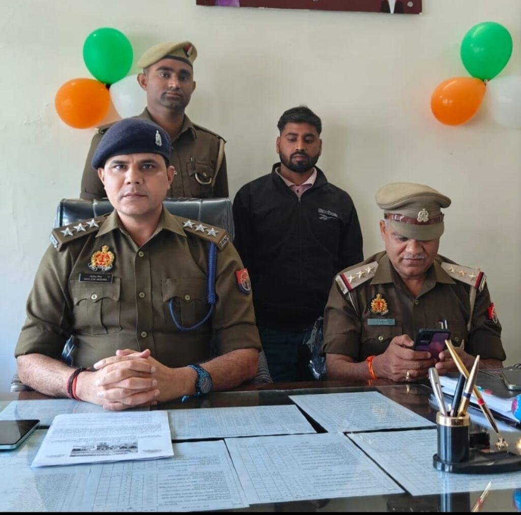 पुलिस ने दो कार सहित एक को पकड़ा भेजा जेल, वांछित की तलाश