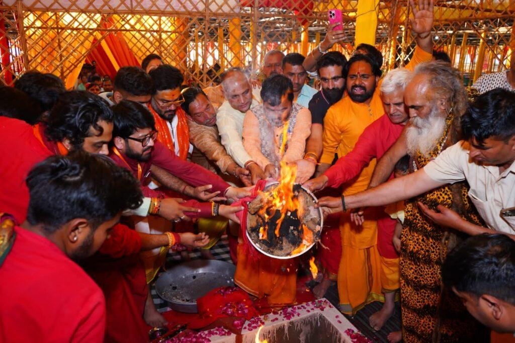 नारी शक्ति में दिखा आस्था, उमंग, श्रद्धा और उल्लास का संगम, जब 5100 महिलाएं कलश यात्रा में हुई शामिल