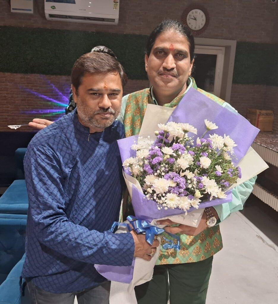 मानद उपाधि एवं किर्गिज़ रिपब्लिक इंटरनेशनल अचीवर अवॉर्ड हेतु बीइंग स्प्रिचुअल फाउंडेशन के संस्थापक धर्मेंद्र कुमार हुए रवाना