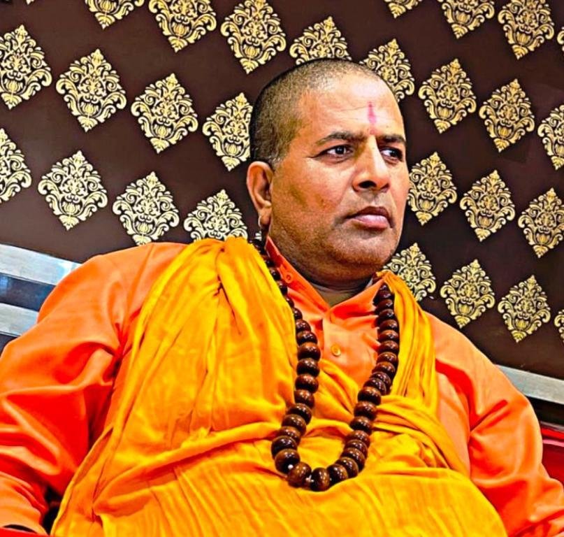 अच्छे संस्कारों से ही देशभक्त एवं महान वीर पैदा होते हैं : महंत राजेंद्र पुरी