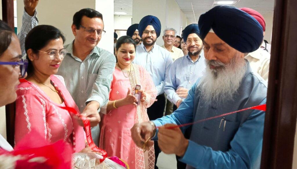 आदेश अस्पताल में मधुमेह रोगियों के अत्याधुनिक डायबेटिक आटोलैब मशीन स्थापित
