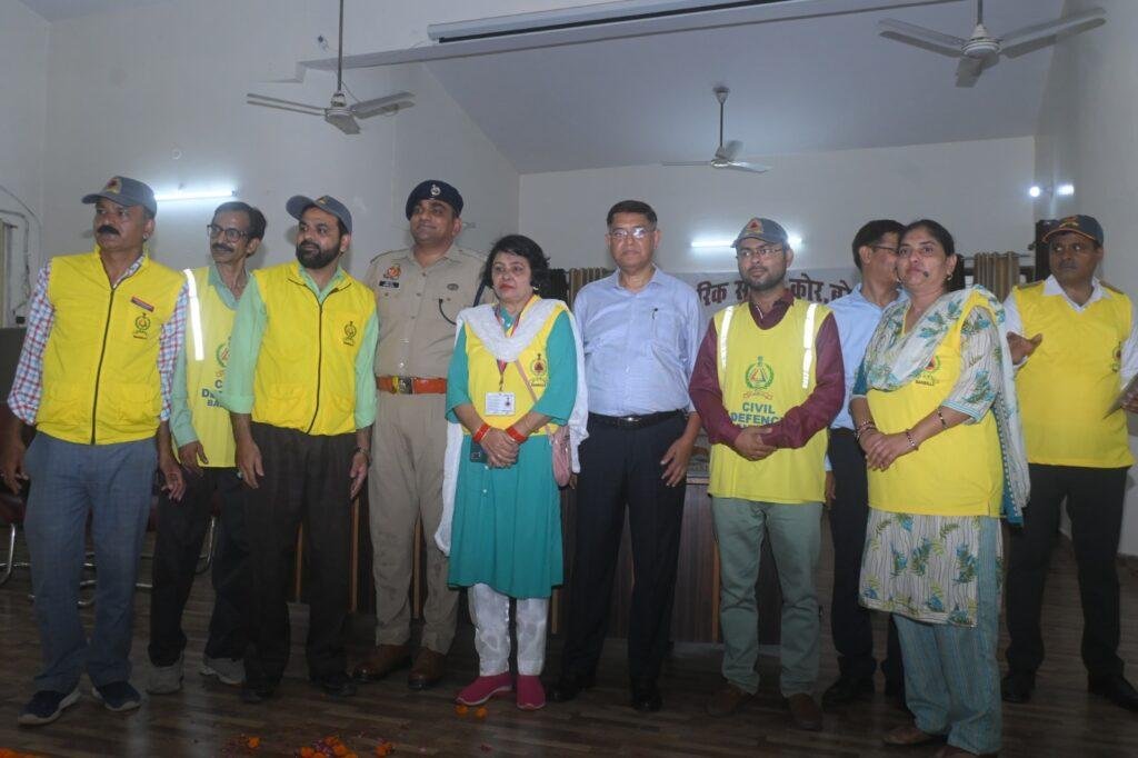 नागरिक सुरक्षा उत्तर प्रदेश महानिदेशक एवं वरिष्ठ पुलिस अधीक्षक बरेली के नेतृत्व में सिविल डिफेन्स वालंटियर्स के साथ हुआ गोष्ठी का आयोजन