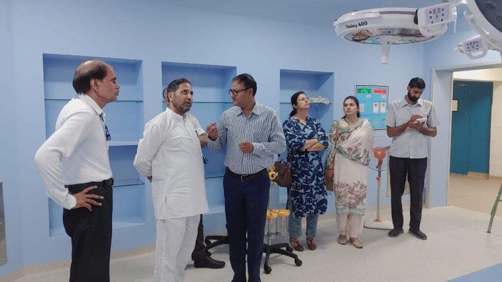 आयुष विश्वविद्यालय में 1.40 करोड़ की लागत से मॉड्यूलर ऑपरेशन थिएटर तैयार