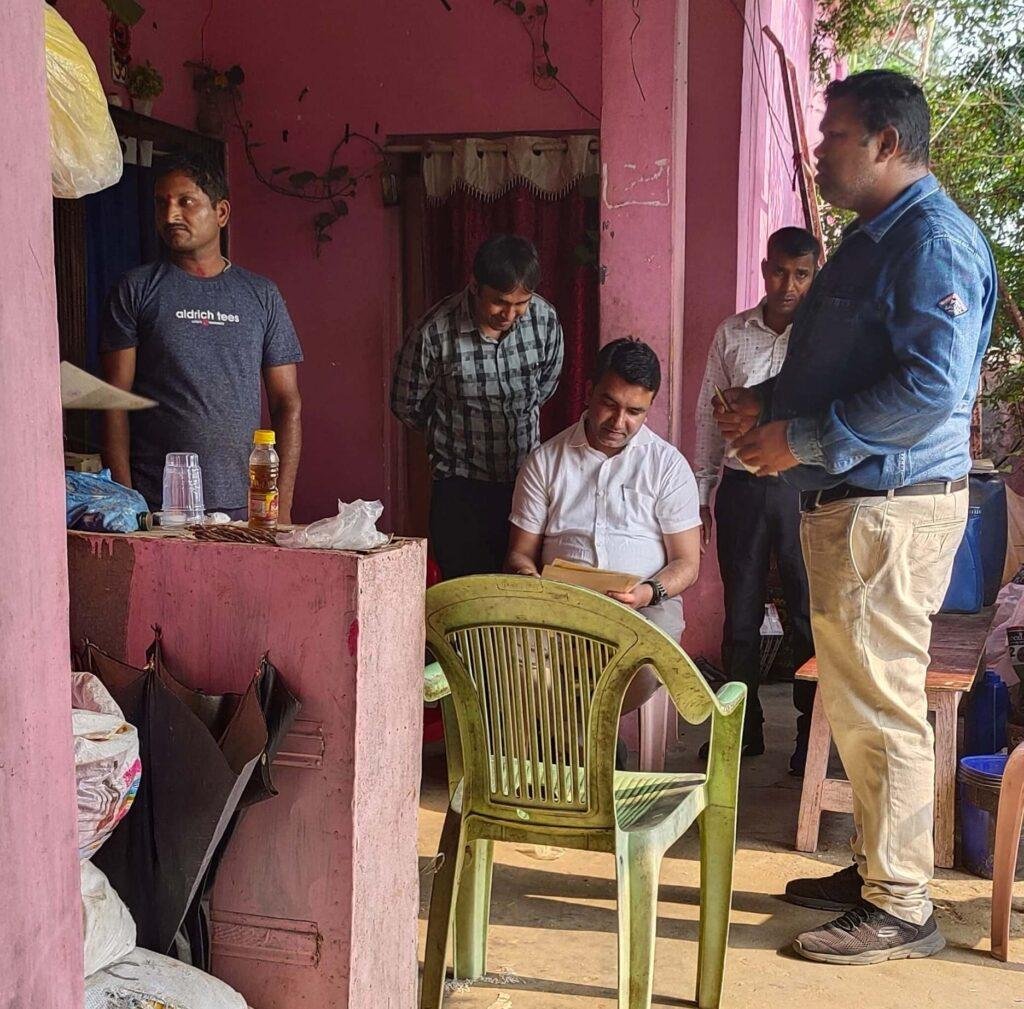 झोलाछाप डॉक्टरों पर स्वास्थ्य विभाग की बड़ी कार्रवाईबैकुंठपुर एवं सोनहत ब्लॉक में दो अवैध क्लीनिक सील, एक पर कारण बताओ नोटिस जारी
