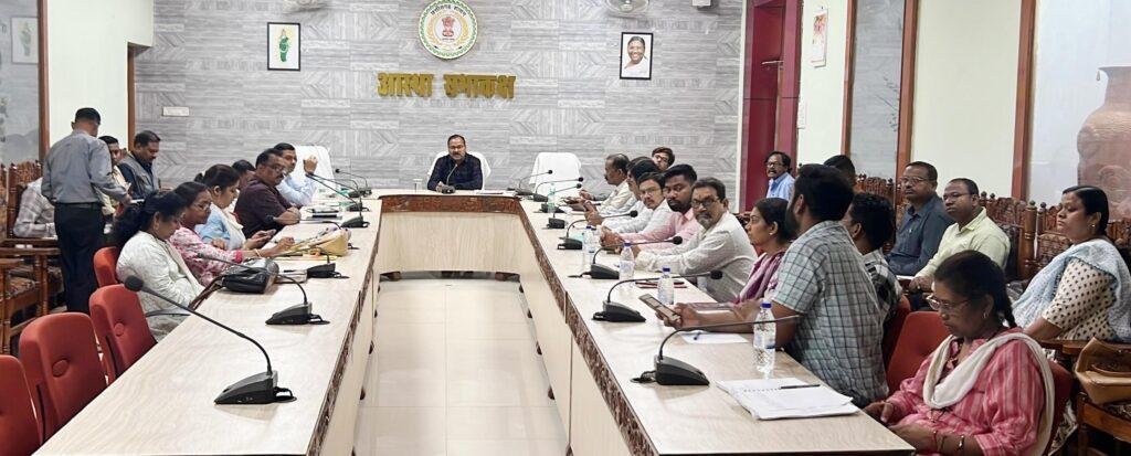 नशामुक्ति अभियान के तहत जिला स्तरीय टास्क फोर्स की बैठक आयोजित