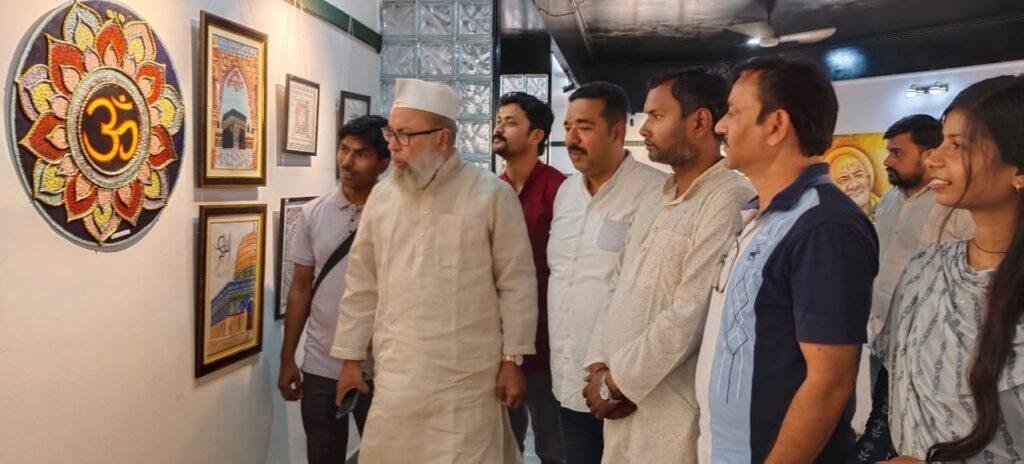 चित्र और कला शब्दो को बयाँ करती है चित्रकारों की लगाई गई पेंटिंग