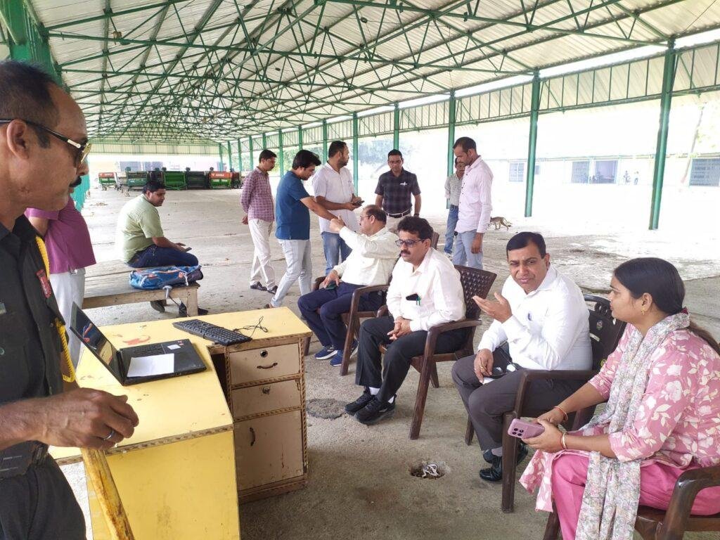 नवीन मण्डी में आयोजित कैम्प में 46 खाद्य कारोबारकर्ताओं ने किया खाद्य लाइसेंस हेतु आवेदन