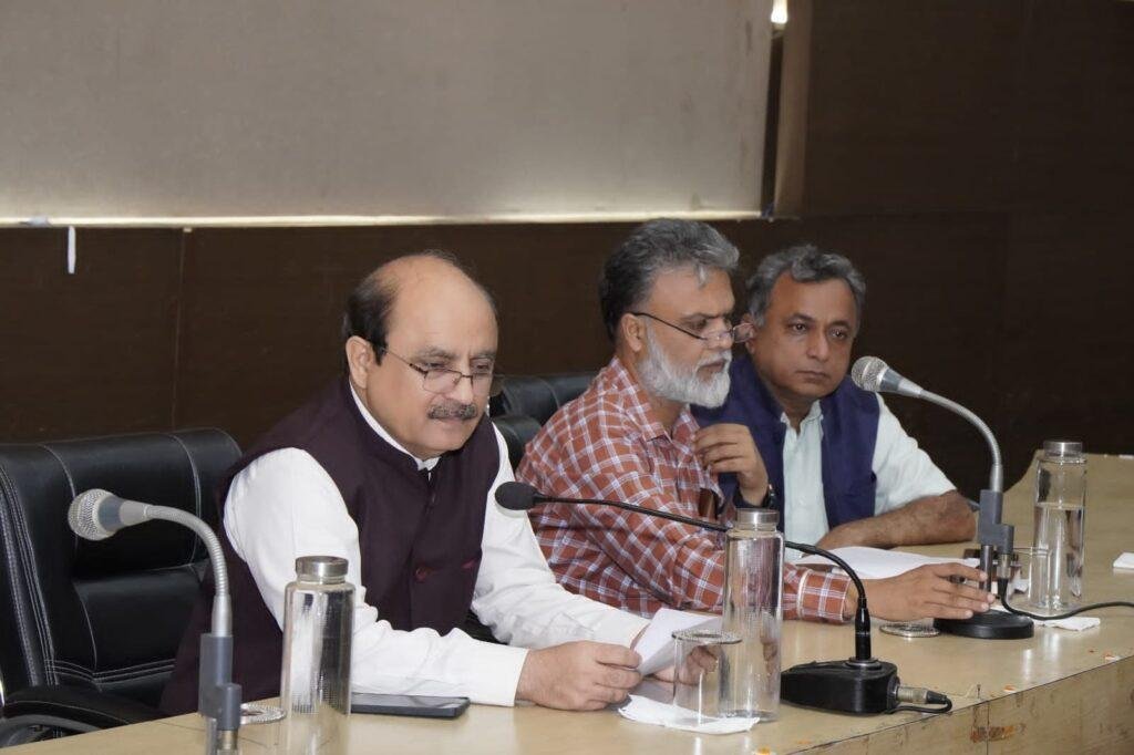 योग का प्रचलन पूरी दुनिया में बढ़ा है : प्रो. सोमनाथ सचदेवा