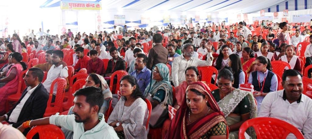 मेगा स्वास्थ्य शिविर में पहुंचे स्वास्थ्य मंत्री श्री श्याम बिहारी जायसवाल