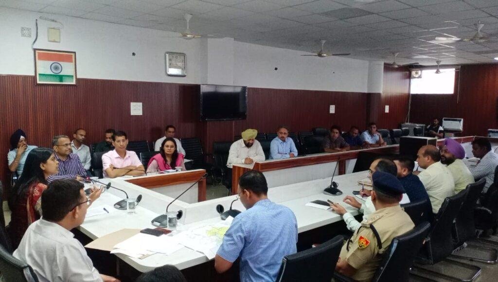 पानी निकासी ना होने के कारण आमजन का नुकसान हुआ तो सम्बन्धित अधिकारी की खैर नहीं : नेहा सिंह