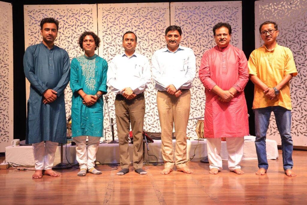 कला कीर्ति भवन में गूंजी सारंगी की धुनें, सारंग्य वीणा कार्यक्रम का हुआ भव्य आयोजन