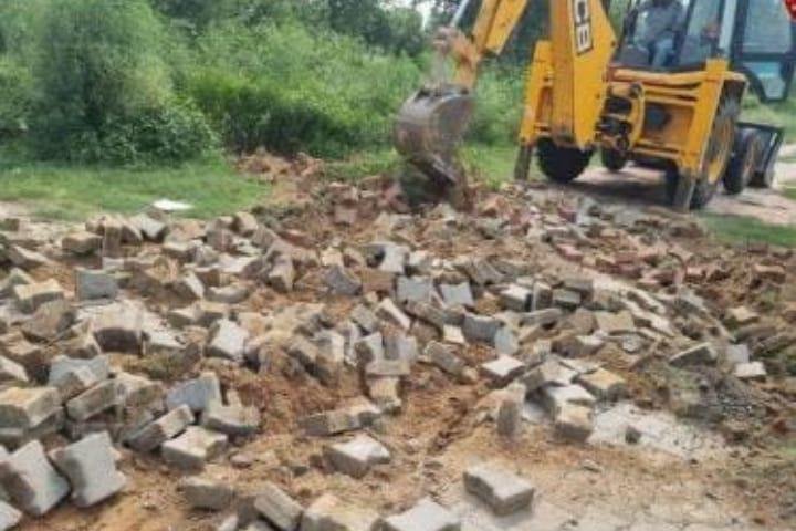 फिर गरजा बीडीए का बुलडोजर, 7 हजार वर्गमीटर में फैला अवैध निर्माण ध्वस्त