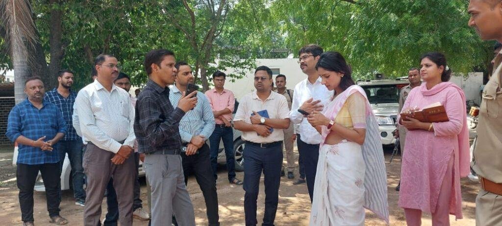 नगर विकास विभाग के विशेष सचिव सदर विधायक के आग्रह पर पहुंचे रायबरेली, सिटी रिसोर्स सेंटर का किया निरीक्षण