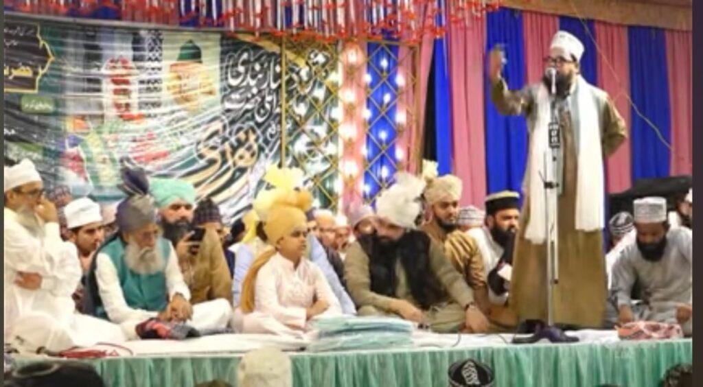 उर्से नूरी की महफ़िल में जश्ने दस्तारबंदी से सम्मानित हुए तलवा