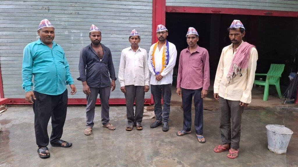 अपना दल एस के जिला अध्यक्ष श्रमिक मंच रामजी पटेल की अगुवाई में जोन की बैठक