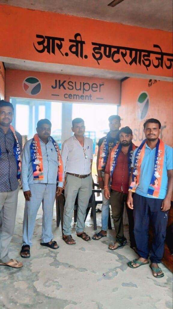 अपना दल यश के जिला महासचिव महेश राज पटेल की अगुवाई में जोन की मासिक बैठक
