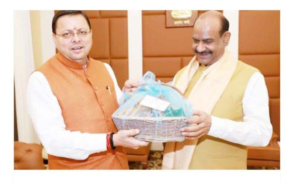 उत्तराखंड: सीएम धामी ने लोक सभा अध्यक्ष ओम बिरला से शिष्टाचार भेंट की