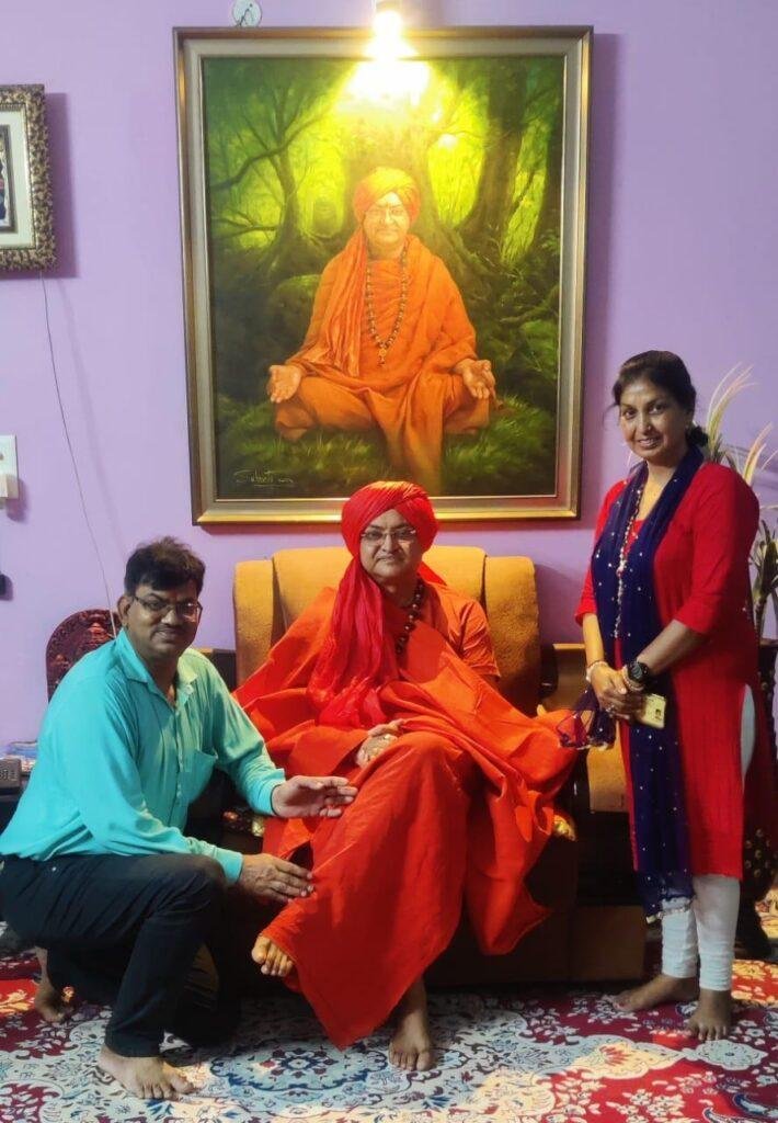 राष्ट्रीय मानव सेवा संस्थान की राष्ट्रीय अध्यक्ष‌ ने महामंडलेश्वर उमाकांत महाराज से की मुलाकात