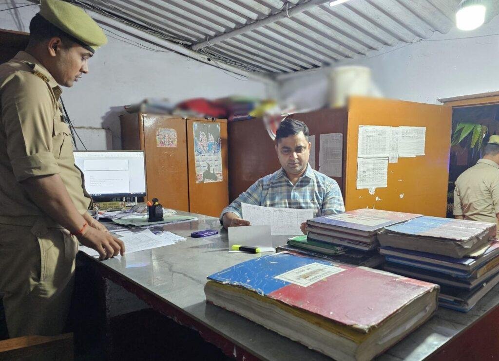 गत दिवस पुलिस अधीक्षक नगर द्वारा रात्रि चेकिंग के दौरान श्रावण मास कांवड़ यात्रा के दृष्टिगत किया आकस्मिक निरीक्षण