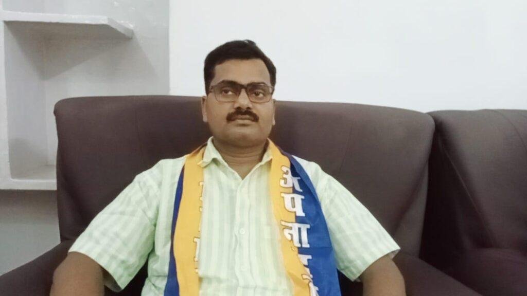 अपना दल एस के कार्यकर्ताओं ने आगामी बैठक को लेकर की चर्चा। रायबरेली अपना दल एस जिला अध्यक्ष कुंवर सत्येंद्र पटेल के नेतृत्व में