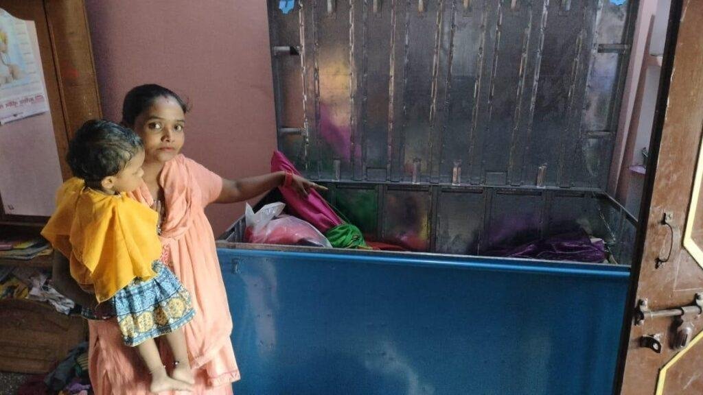 अंसारी मोहल्ले में एक मकान में अज्ञात चोरों ने नकदी, सोने, चांदी के आभूषण सहित अन्य सामान चोरी कर हुए फरार, पुलिस को दी तहरीर