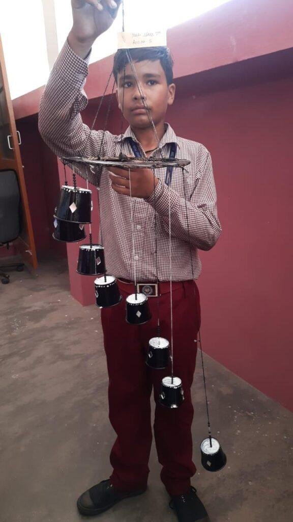 महंत प्रभात पुरी कन्या वरिष्ठ माध्यमिक विद्यालय में क्ले मॉडलिंग प्रतियोगिता आयोजित