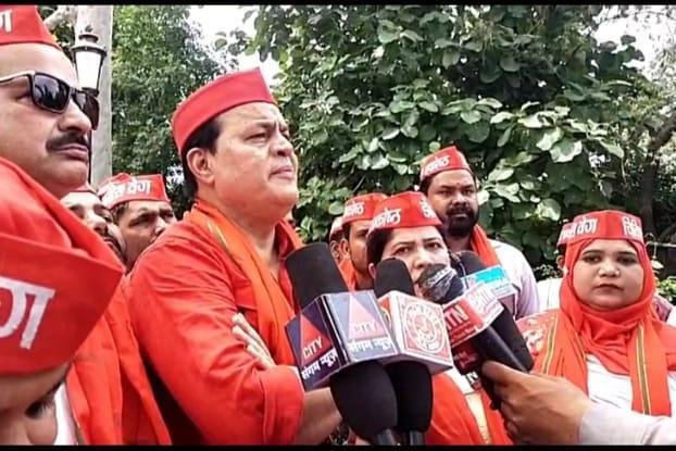 समाजवादी पार्टी ने मनाया आरक्षण दिवस एवं संविधान स्तंभ स्थापना धूमधाम से मनाया
