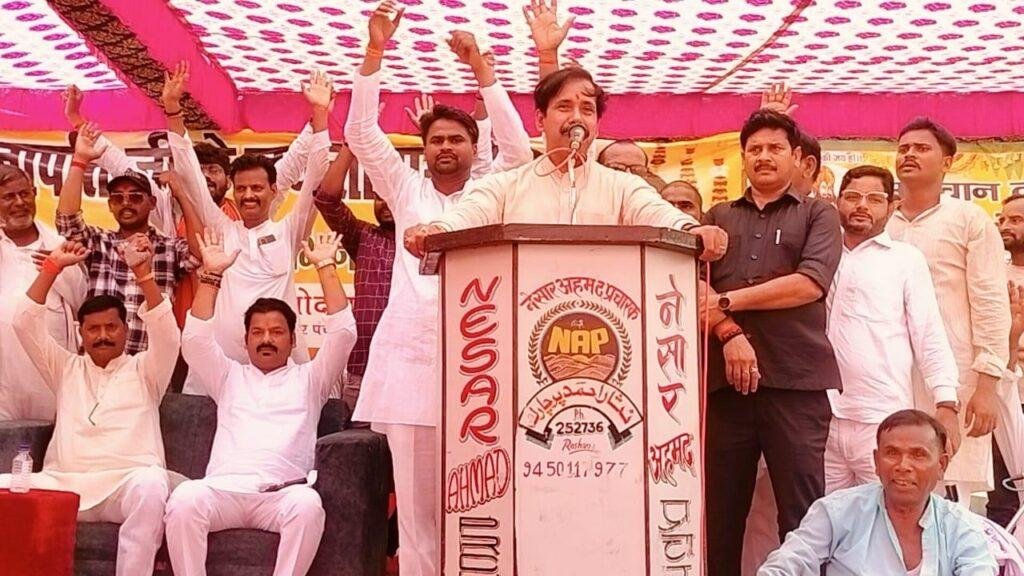 समाजवादी को बताया नकली पीडीए कैबिनेट मंत्री अनिल राजभर