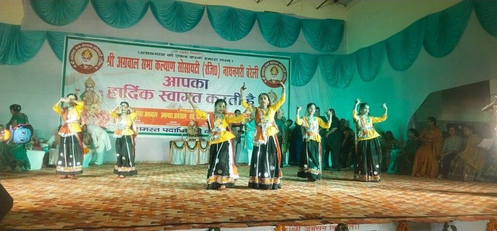 श्री अग्रवाल हरियाली तीज मेले में विभिन्न प्रतियोगिताओं में विजयी प्रतियोगियों ने जीते पुरस्कार