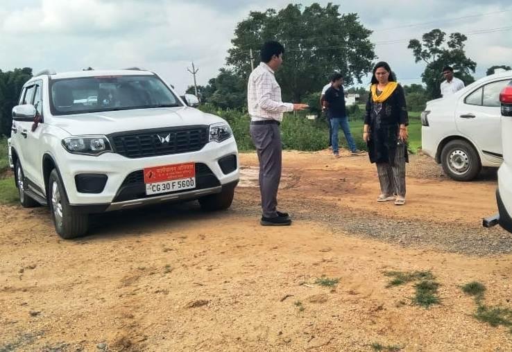 विभिन्न विकास कार्यों का जिला पंचायत सीईओ ने किया निरीक्षण