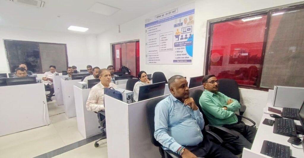 आपातकालीन परिस्थितियों में तत्परता के लिए “प्रोजेक्ट सुरक्षा” के तहत अधिकारियों को मिला CPR व फर्स्ट एड प्रशिक्षण