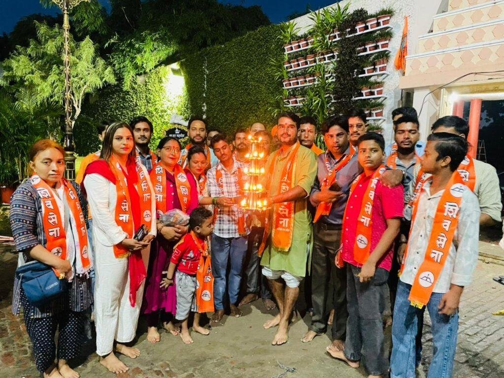 शिवसेना सात नाथ की आरती के क्रम में सातवीं आरती त्रिबटी नाथ मंदिर पर हुई संपन्न