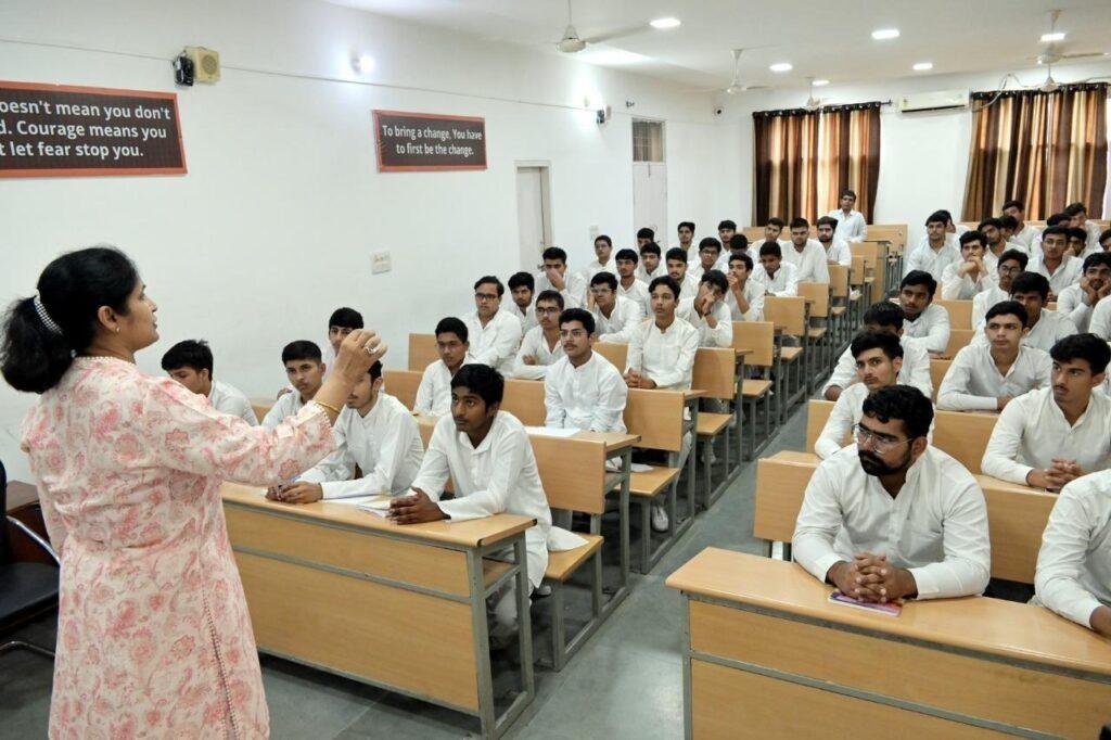 मेडिकल के छात्रों हेतु विशेष कैरियर काउंसलिंग सत्र