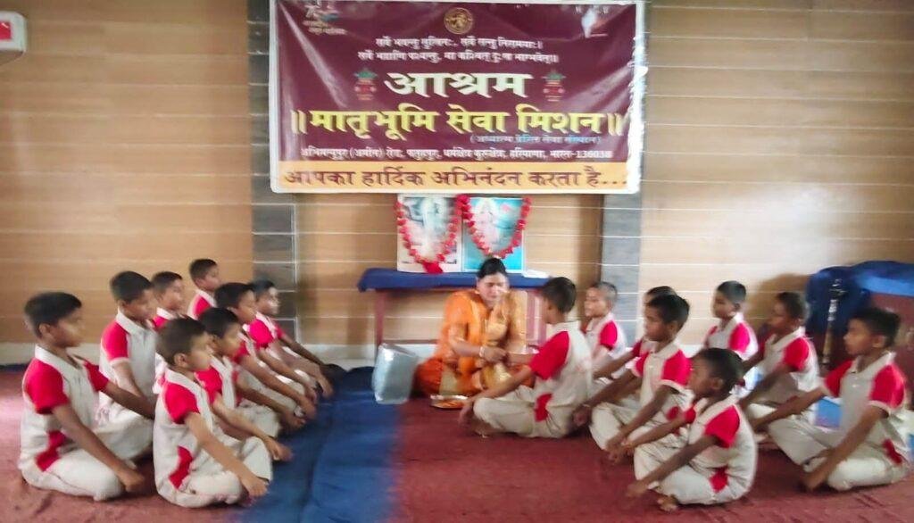 रक्षाबंधन केवल एक परंपरा नहीं, बल्कि एक जीवनमूल्य एवं सनातन संस्कृति का संवाहक है – डा. श्रीप्रकाश मिश्र