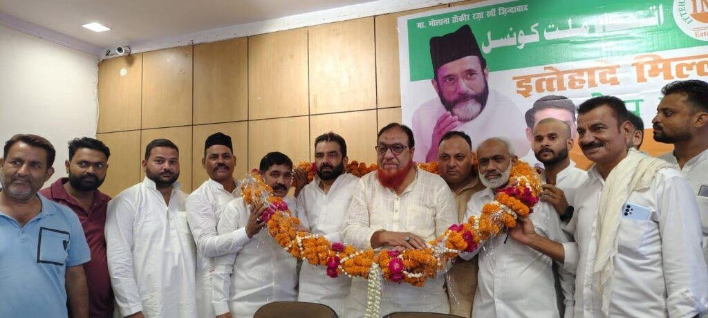 आईएमसी प्रमुख मौलाना तौकीर रजा खान के निर्देश पर आईएमसी के राष्ट्रीय महासचिव/प्रवक्ता ने प्रेस कॉन्फ्रेंस कर दो मंडलों में संगठन मजबूत कर विस्तार करने की बात कही