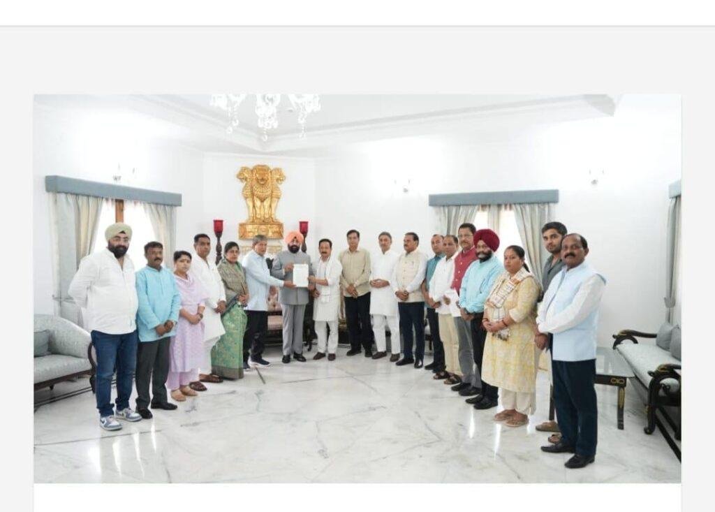 उत्तराखंड प्रदेश कांग्रेस का वृहद प्रतिनिधि मंडल राज्यपाल से मिला