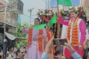 शहर में धूमधाम से निकाली गई गंगा महारानी की शोभायात्रा