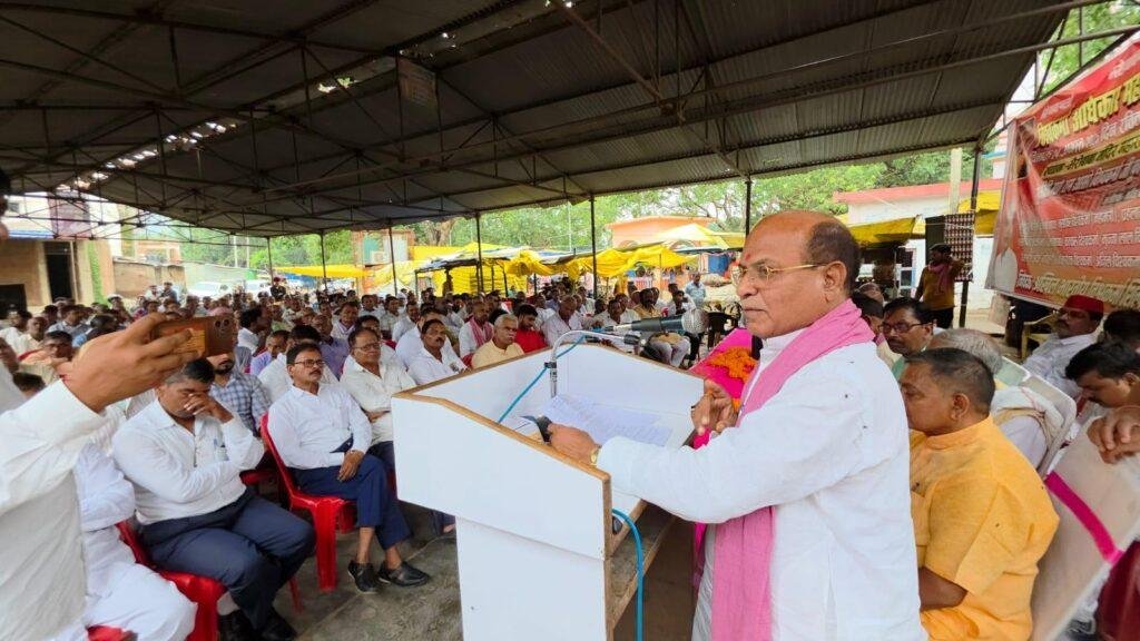 प्रधानमंत्री की विश्वकर्मा कौशल योजना मात्र एक छलावा है – रामआसरे विश्वकर्मा