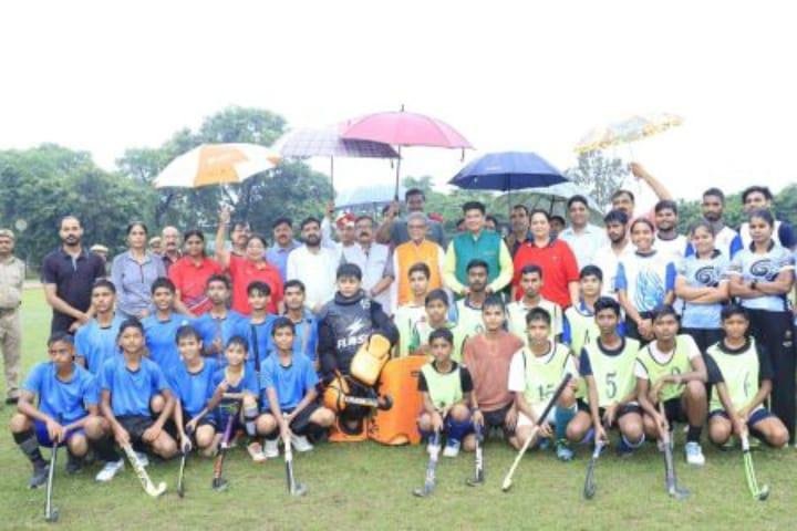 राष्ट्रीय खेल दिवस पर स्पोर्ट्स स्टेडियम में हुई खेल महाकुंभ की शुरुआत