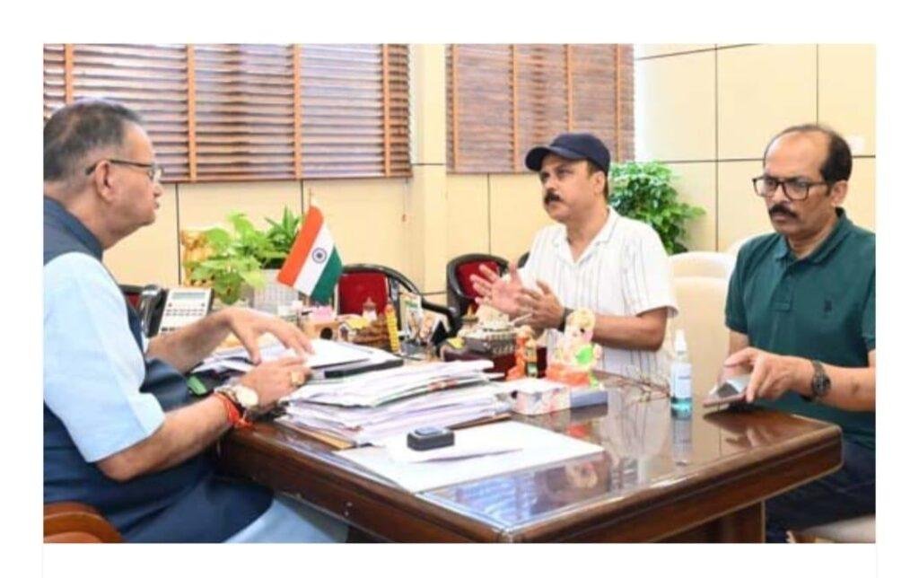 उत्तराखंड देहरादून उत्तराखंड में बारिश के कारण 166 सड़कों पर संकट, मंत्री जोशी ने दी वार फुटिंग’ पर बहाली की दिशा