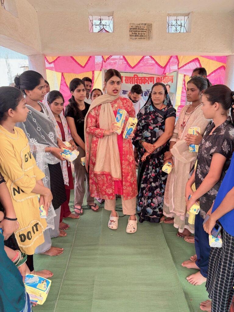ग्राम कौवाझर में महिला सशक्तिकरण कार्यक्रम संपन्न