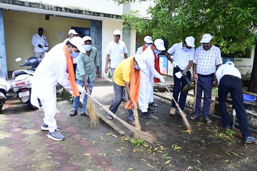 स्वच्छता जीवन का आधार, सामूहिक प्रयास से ही बनेगा स्वच्छ भारत :- जिला पंचायत अध्यक्ष ईश्वरी साहू