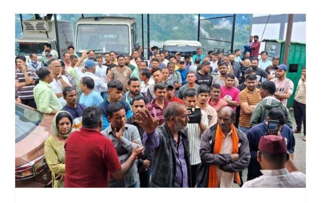 स्वास्थ्य सेवाओं की लचर स्थिति कि शिकार हुई महिला, प्रसव के दौरान मौत