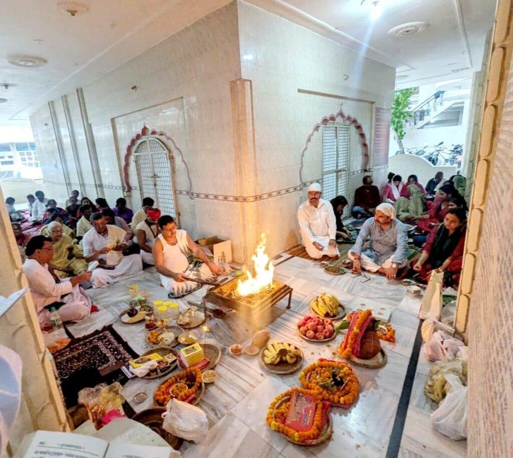 गीता ही राधा का स्वरूप हैं : पद्‌मश्री बाबा बलिआ जी महाराज