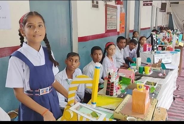 राधेलाल कंठीमल विद्या मंदिर गांधी नगर में विज्ञान, गणित मेले का हुआ आयोजन