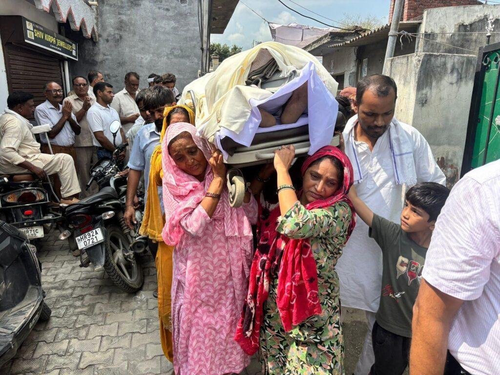 गांव कडामी के बचना राम की पार्थिव देह मेडिकल शोध के लिए दान किया
