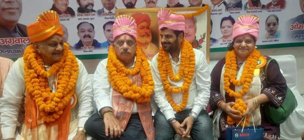 व्यापार मंडल के उत्तर प्रदेश अध्यक्ष युवा बने सुनील खत्री