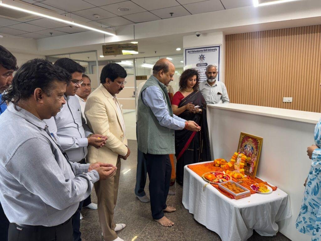 श्रद्धापूर्वक मनाई भगवान श्री विश्वकर्मा जयंती