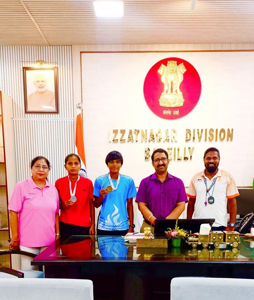 उत्तर प्रदेश में आयोजित स्टेट एथलेटिक चैंपियन में पदक जीतकर बरेली शहर का किया नाम रोशन